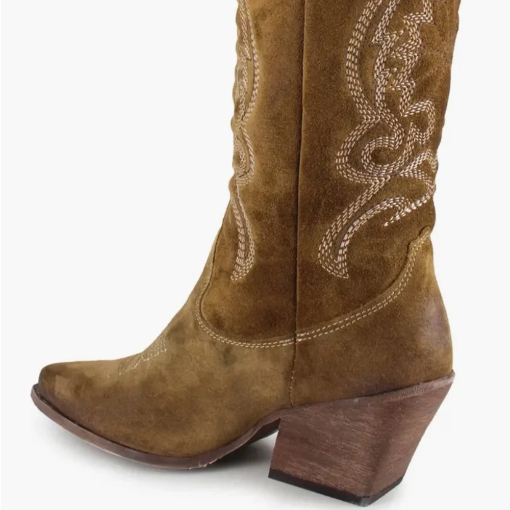 ZIGI Rosary Western Boot ZIGI Suede Light Brown size 41 US 10 New